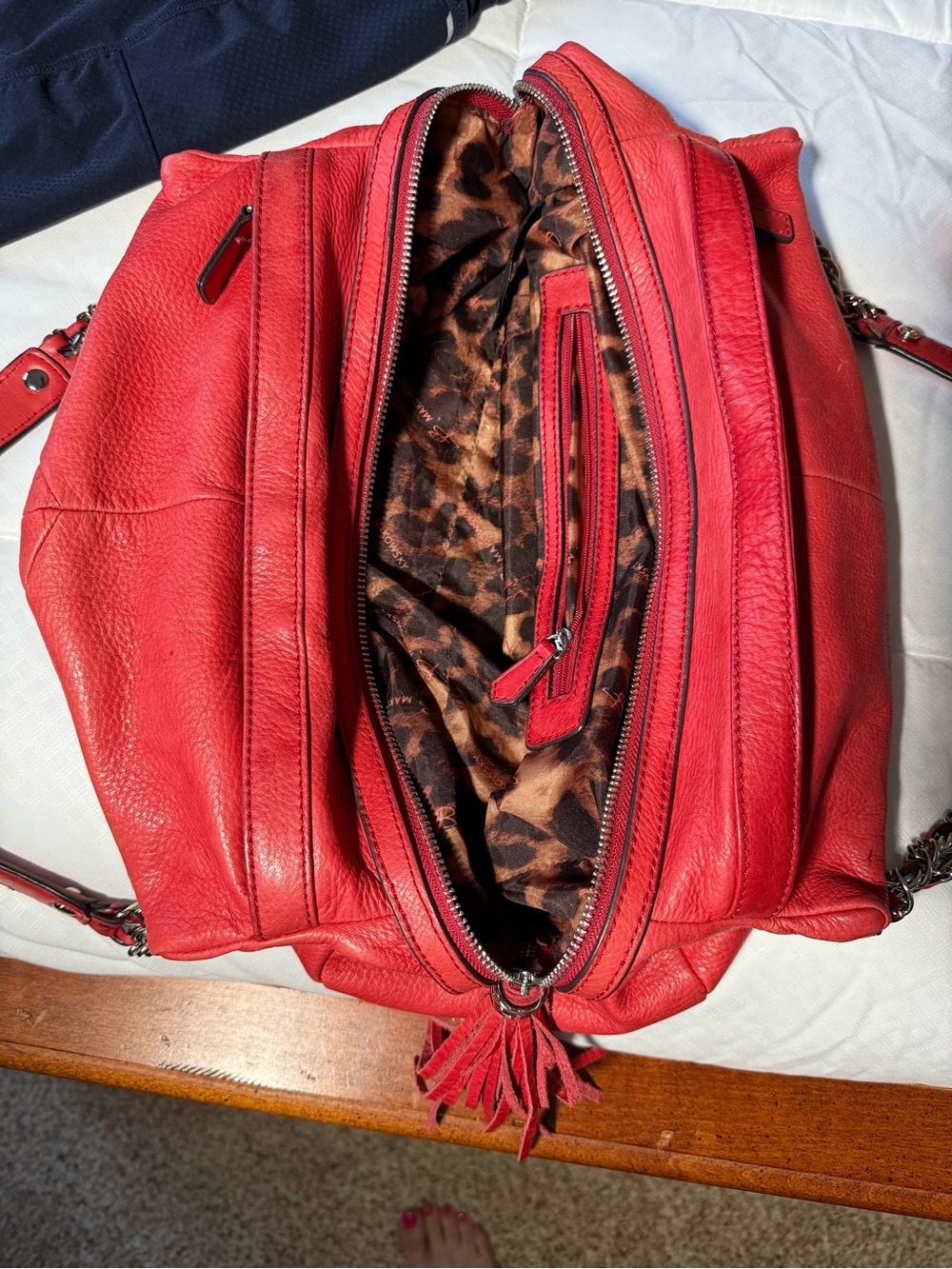 B Makowsky Red Pebbled Leather Hobo Shoulder Bag Silver Hardware Purse - Picture 15 of 16